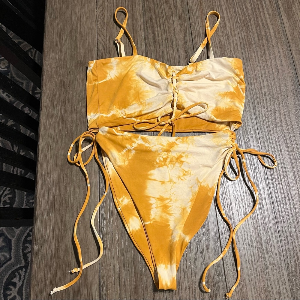 Dippin' Daisy's Sunburst Bikini Top SzL Bottoms SzM